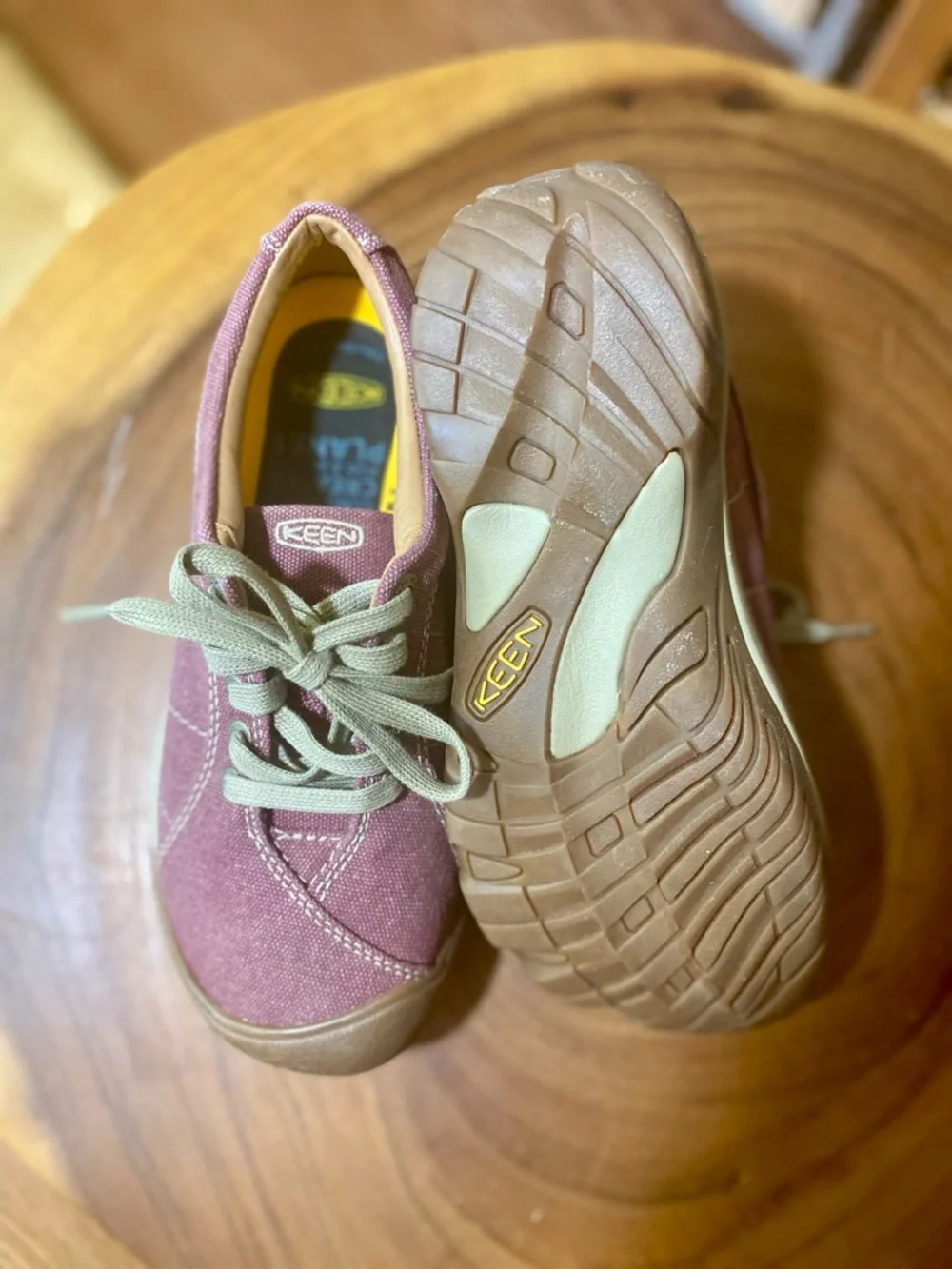 KEEN Women's Presidio Red Plaza Taupe Canvas Walking Shoes Size 7